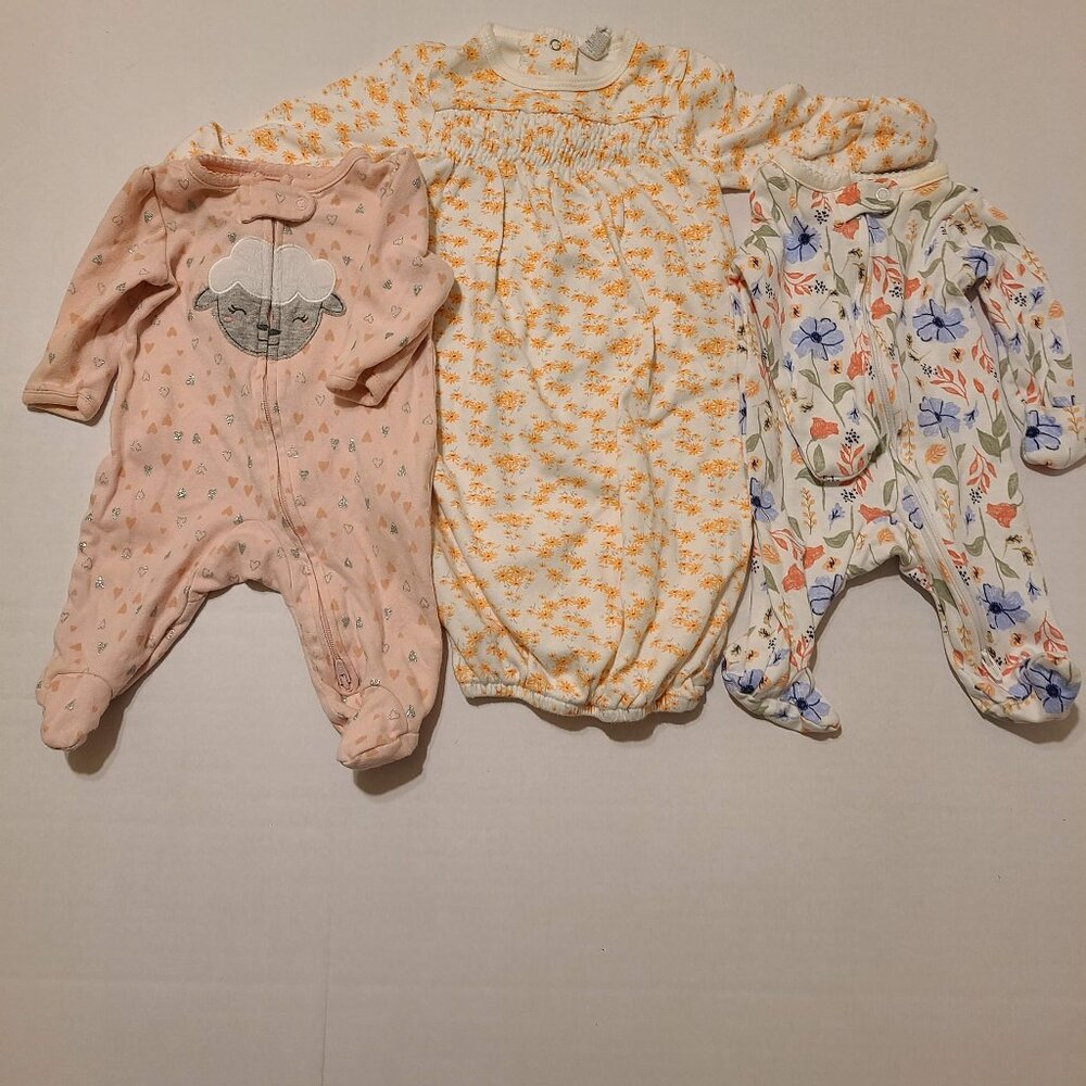 3 PIECE FOOTIE/SLEEP SACK BUNDLE - NEWBORN - Picture 1 of 7